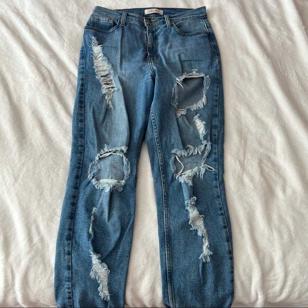 VIBRANT distressed straight leg jean size 7/27